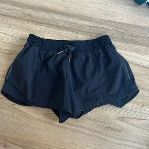 Lululemon Hotty Hot Lined Short with drawstring 4” 
Color: Black 
Size: 6